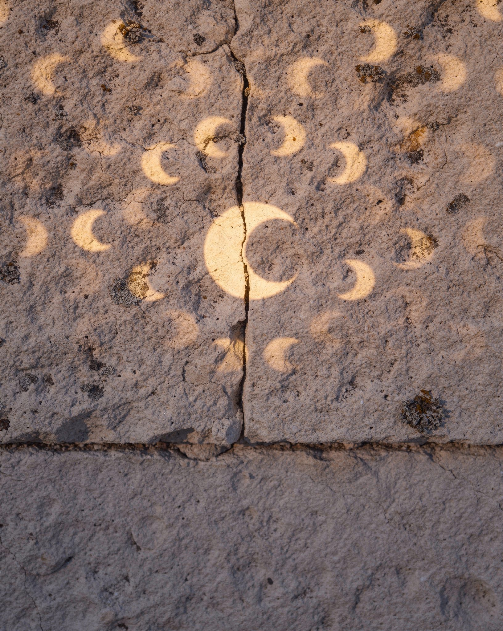 Europe's Sunset Eclipse 2026: 6 Serene Views of Rare Totality