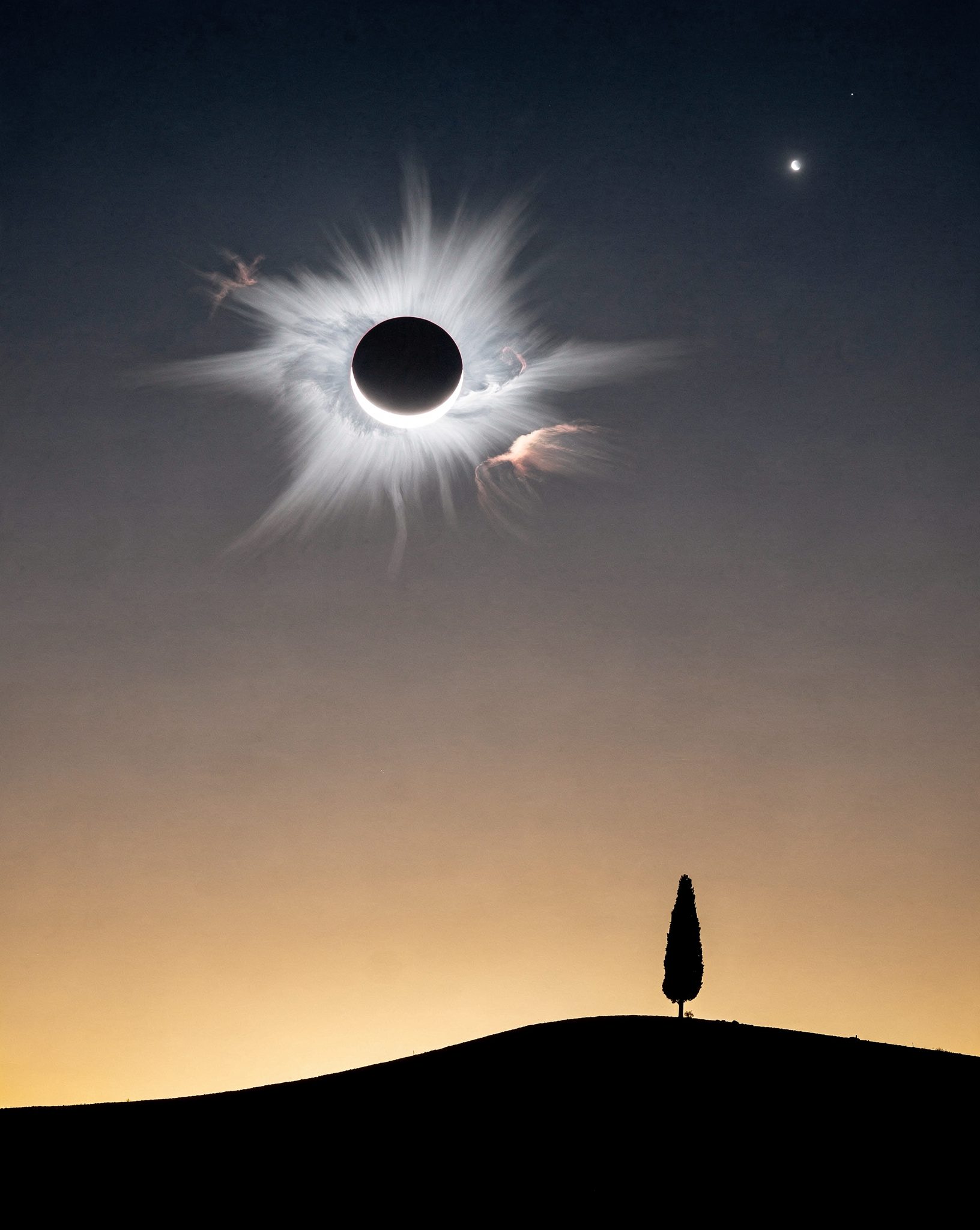 Europe's Sunset Eclipse 2026: 6 Serene Views of Rare Totality